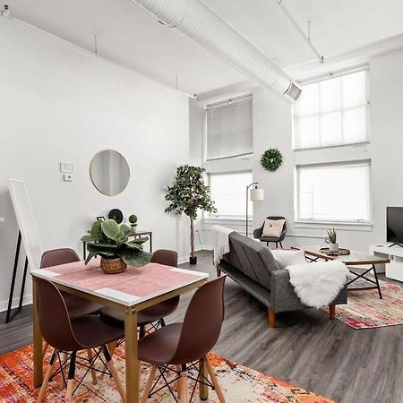 Modern Downtown Apartment 2Br 2Ba By Cozysuites Индианаполис Экстерьер фото